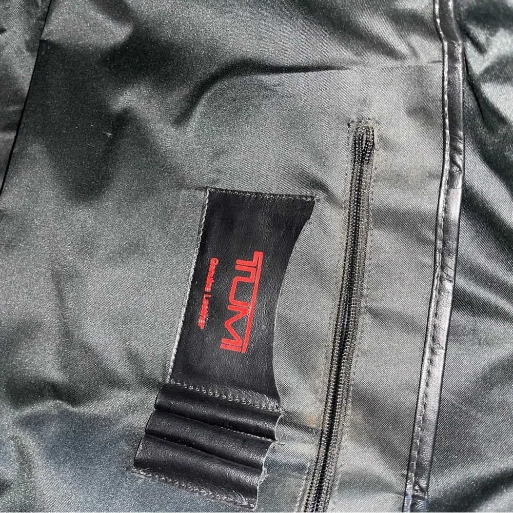 Tumi Black Leather Men's Travel Bag